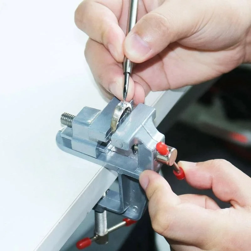 Mini imadło stołowe Zacisk sto – Diy Electronics Bench recenzja i cena